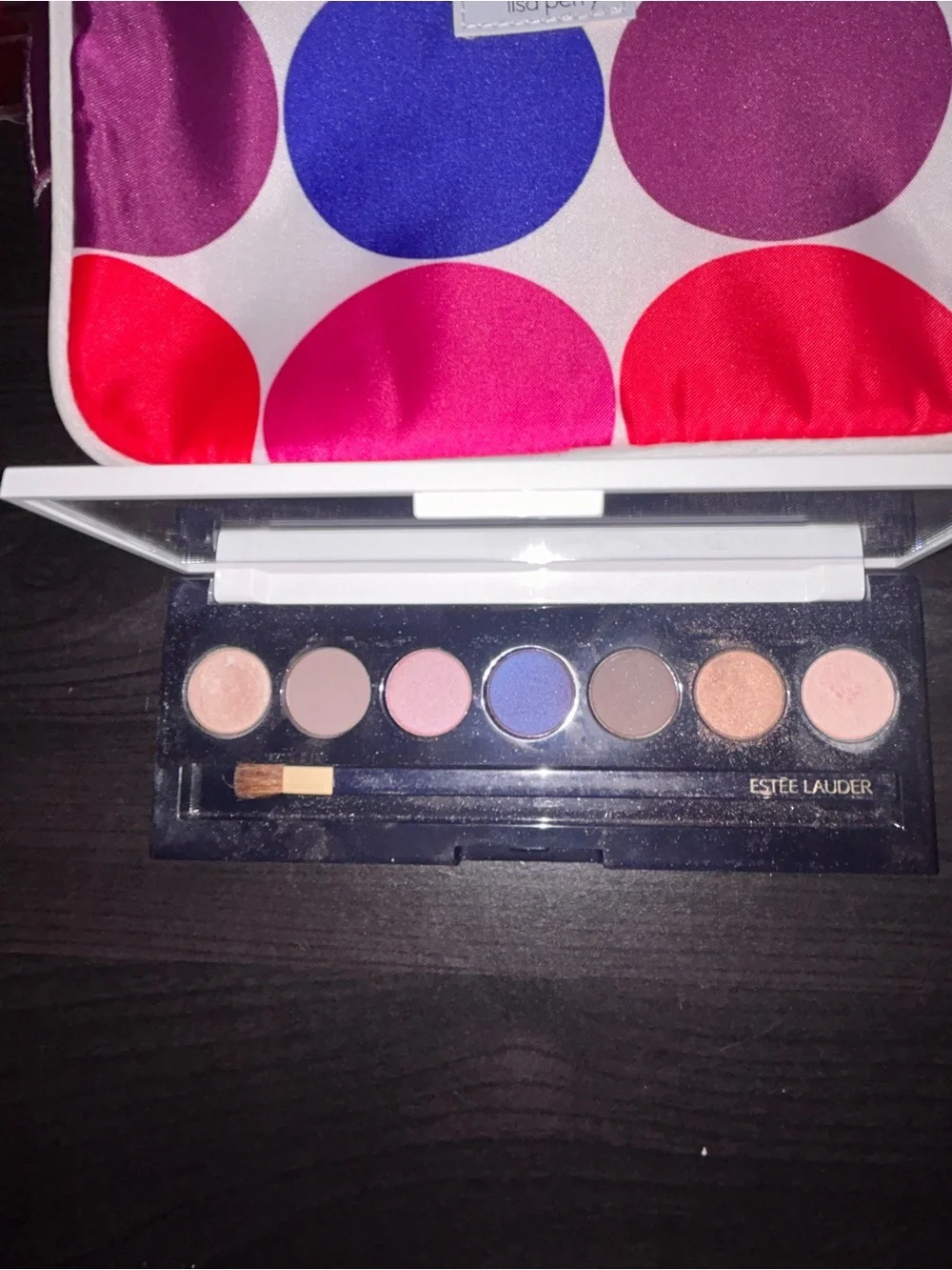 Estee‎ Lauder Lisa Perry eyeshadow palette with cosmetic bag